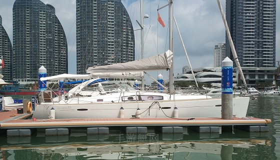 Beneteau Oceanis 43