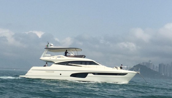 Ferretti 650