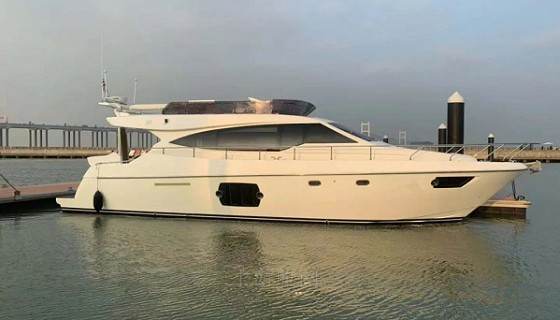 Ferretti 530