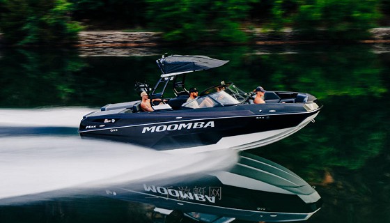 Moomba Max造浪艇