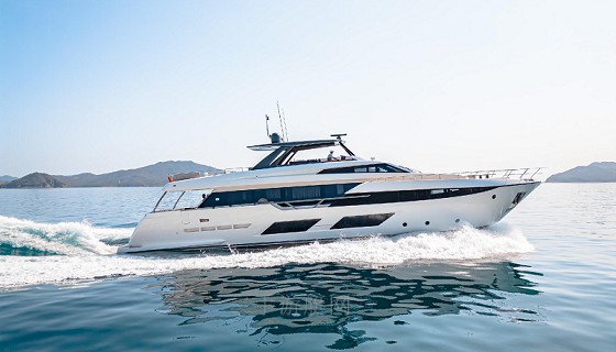 Ferretti 920