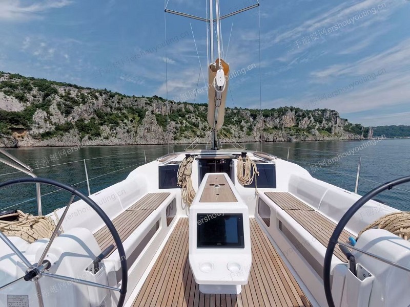 DUFOUR 412