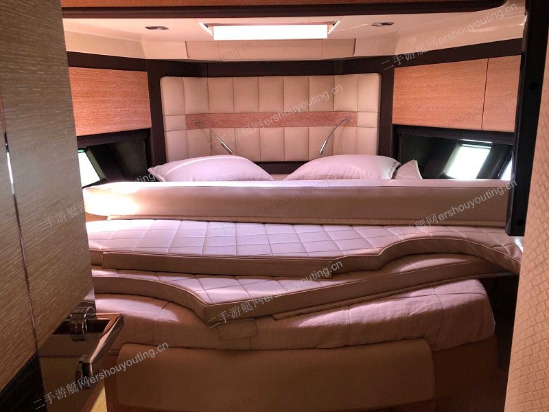 Azimut 64