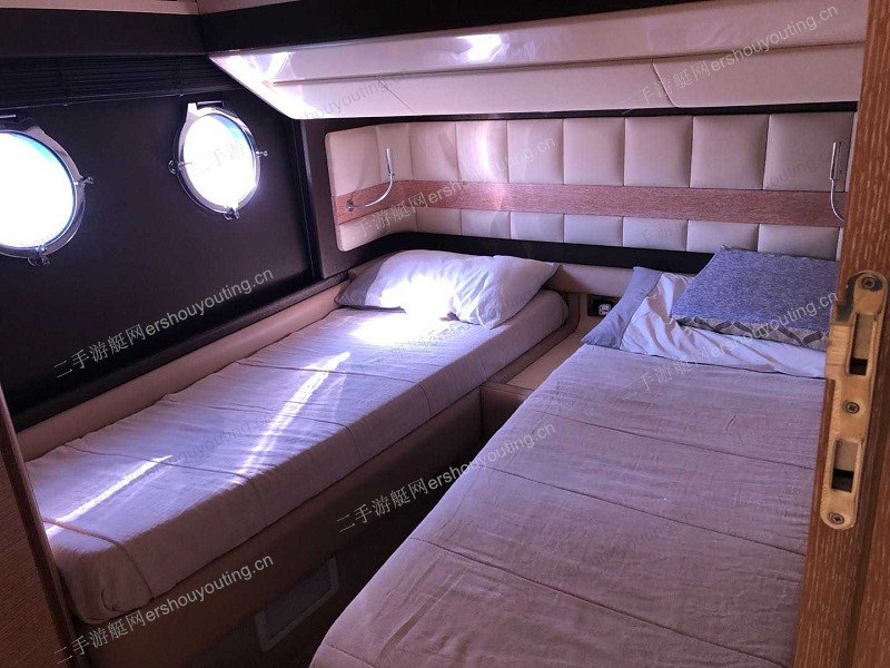 Azimut 64