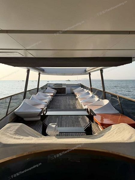 110 尺商务游艇