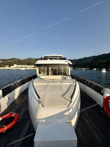 110 尺商务游艇