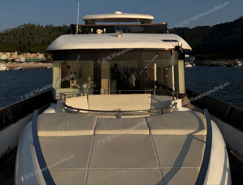 110 尺商务游艇