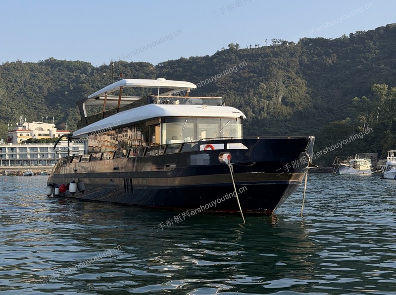 110 尺商务游艇