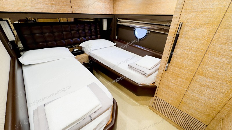 Azimut 70