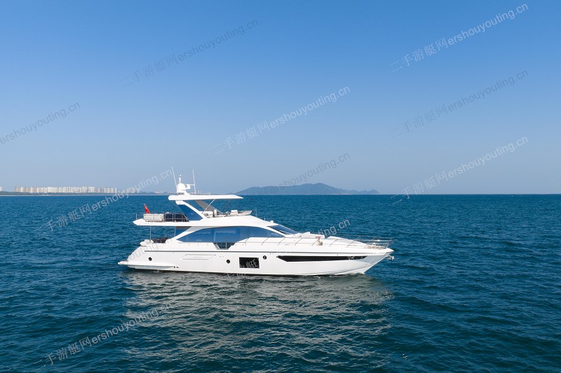 Azimut 72