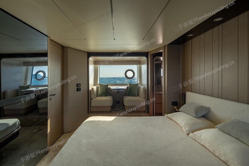 Azimut 72