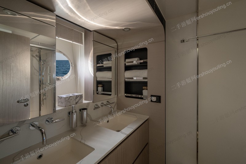 Azimut 72