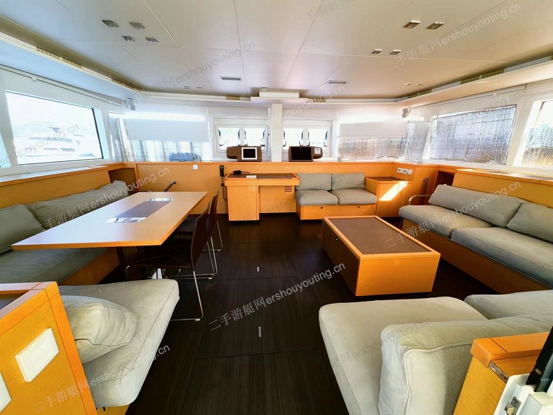 lagoon 560S2