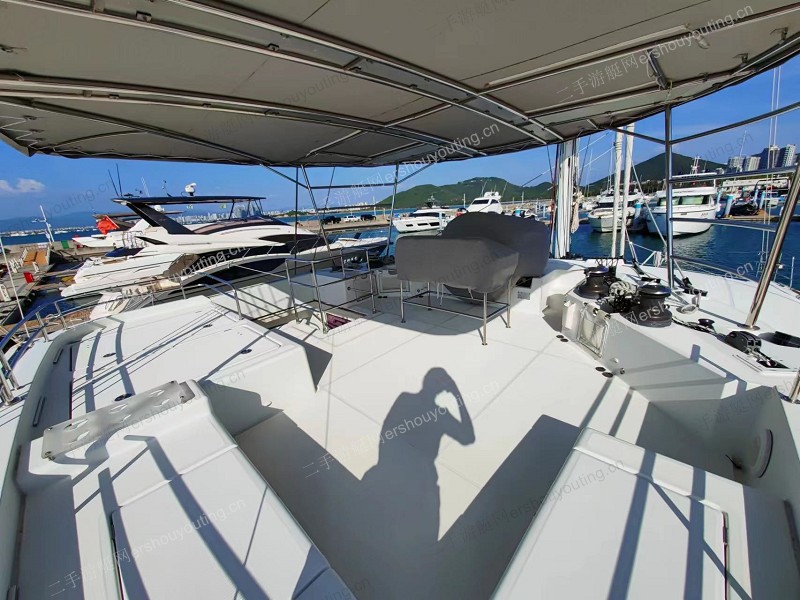 lagoon 560S2